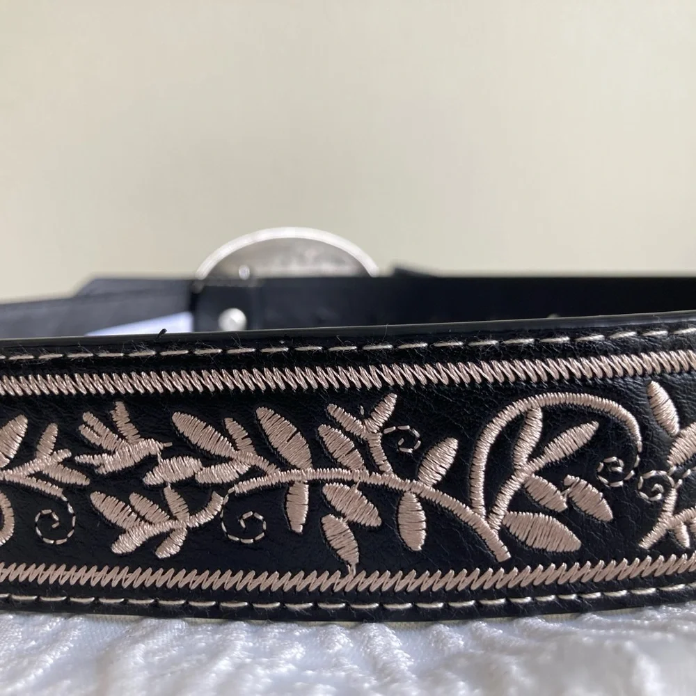 Illuma Western Tooled Leather Belt with Large Silver Engraved Buckle